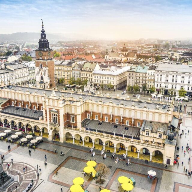 tapeciarnia.pl-tapeta-rynek-glowny-w-krakowie-widziany-z-wiezy-mariackiej (Copy)